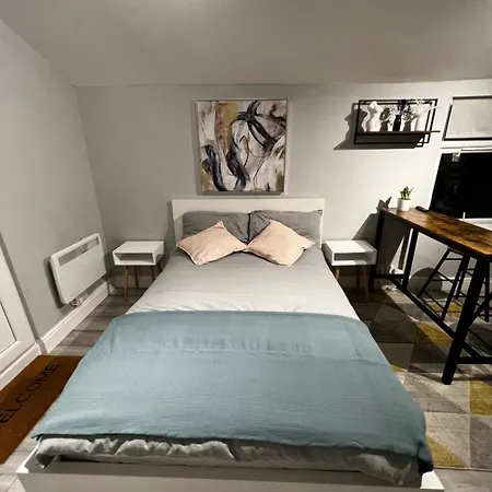Dvm Escape Flat 2 Apartment